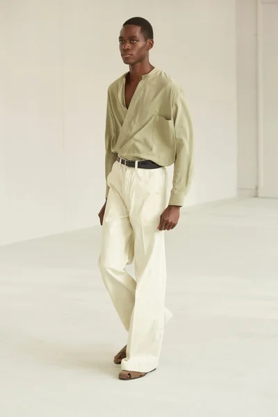 Look 17